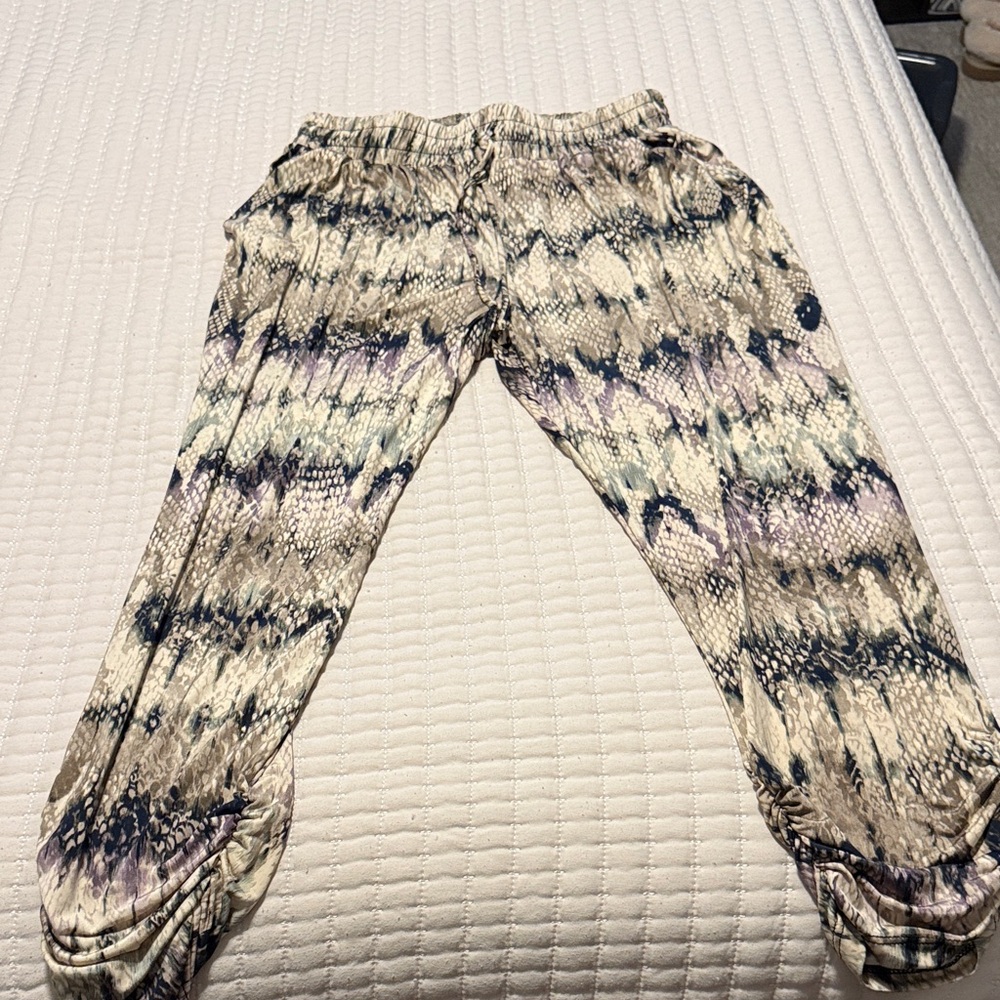 Women's Patterned Pants - image 1